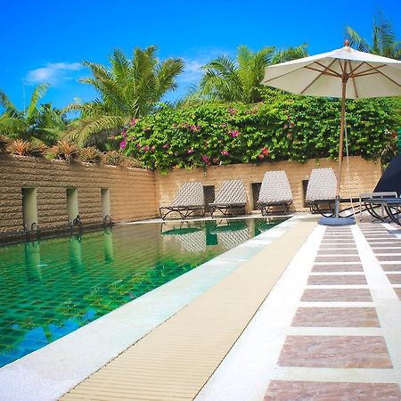 Royal Lee Resort And Spa Nai Yang Luaran gambar