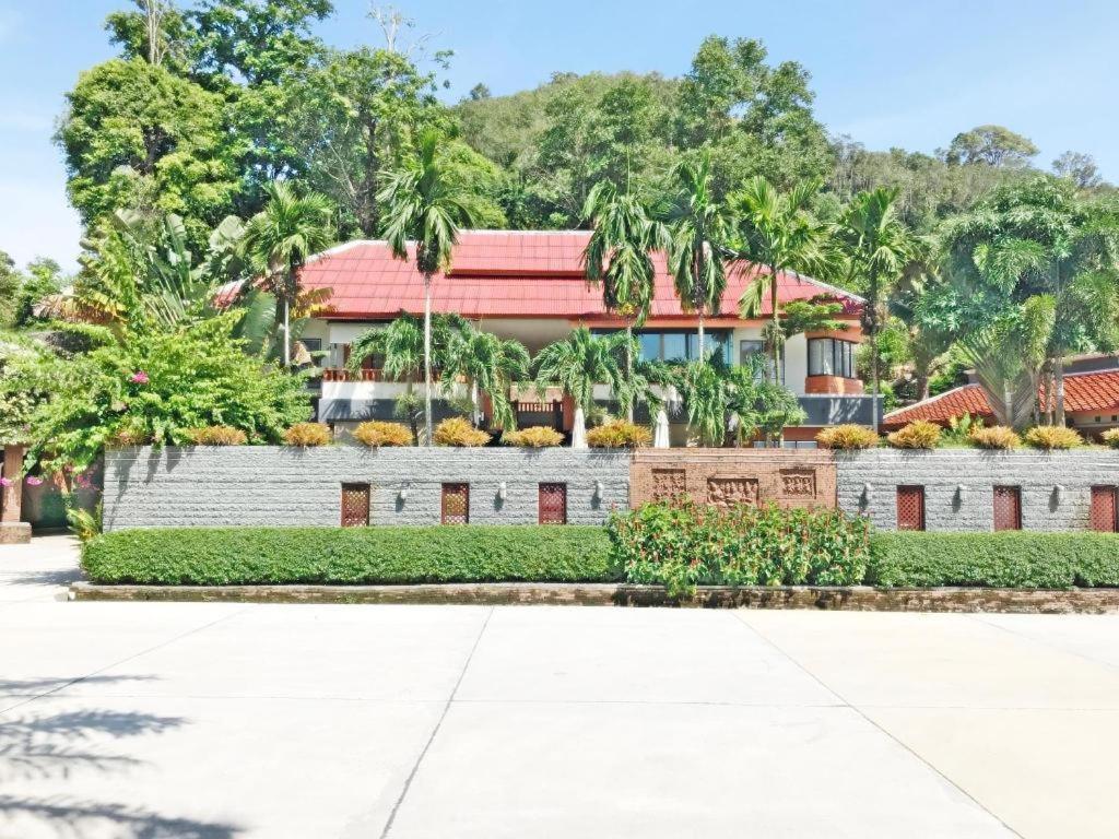 Royal Lee Resort And Spa Nai Yang Luaran gambar