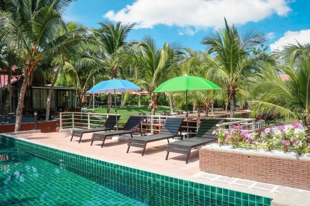 Royal Lee Resort And Spa Nai Yang Luaran gambar