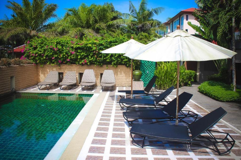 Royal Lee Resort And Spa Nai Yang Luaran gambar