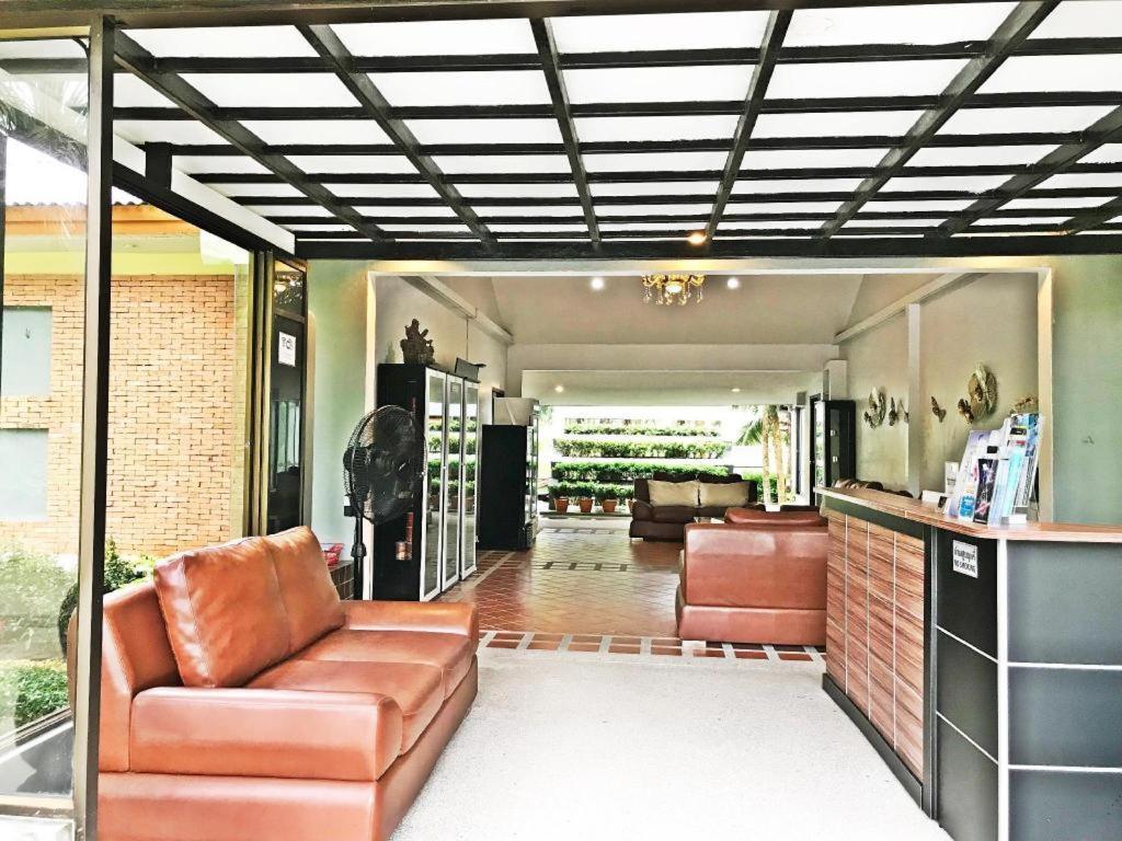 Royal Lee Resort And Spa Nai Yang Luaran gambar