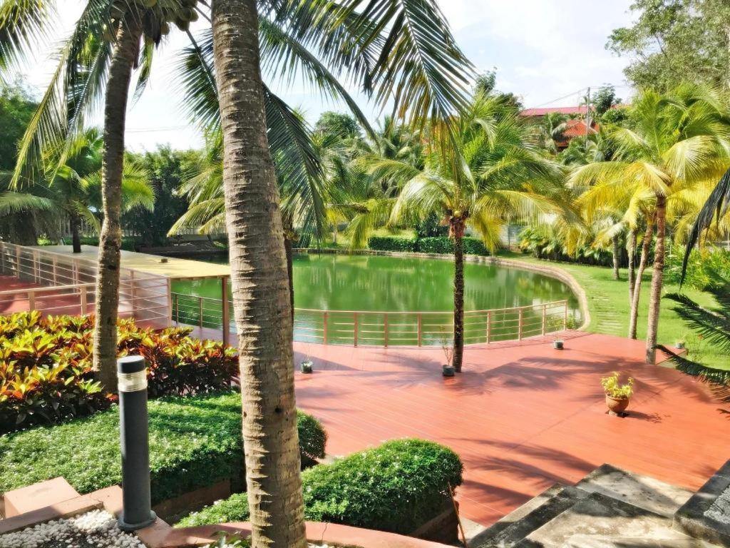 Royal Lee Resort And Spa Nai Yang Luaran gambar