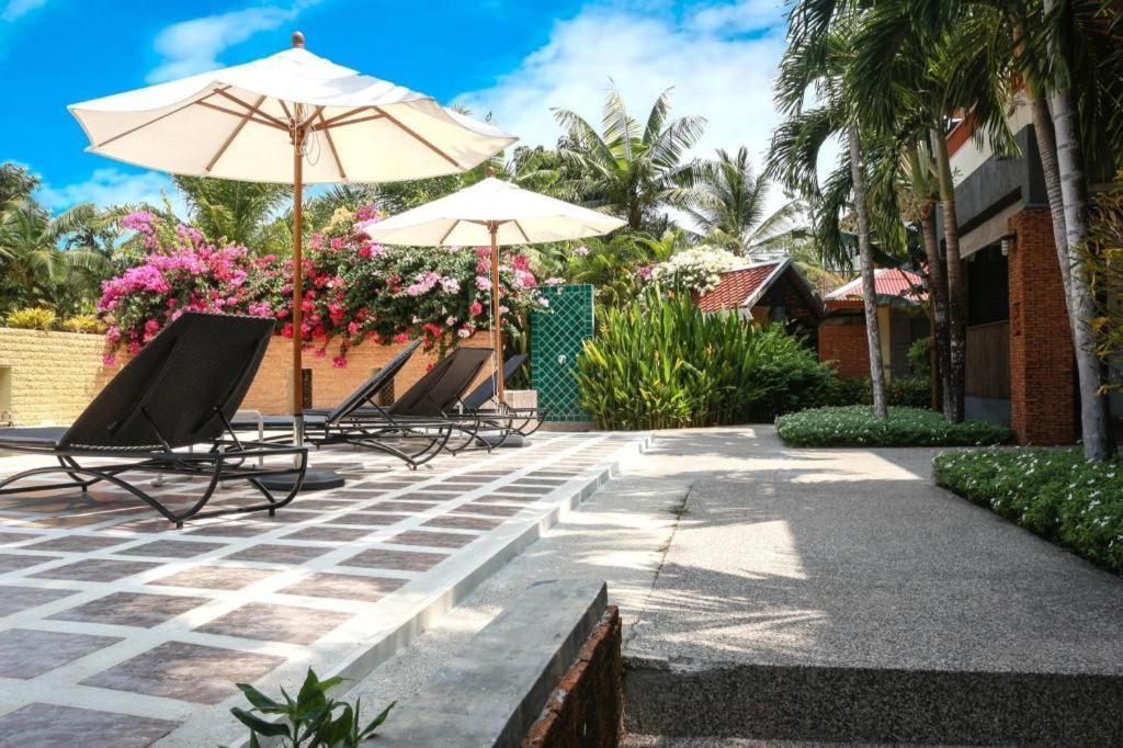 Royal Lee Resort And Spa Nai Yang Luaran gambar