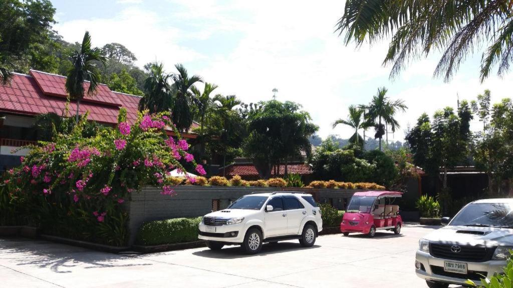 Royal Lee Resort And Spa Nai Yang Luaran gambar
