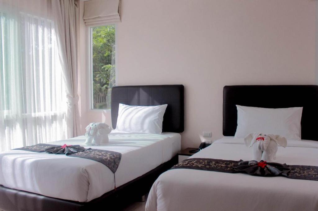 Royal Lee Resort And Spa Nai Yang Luaran gambar