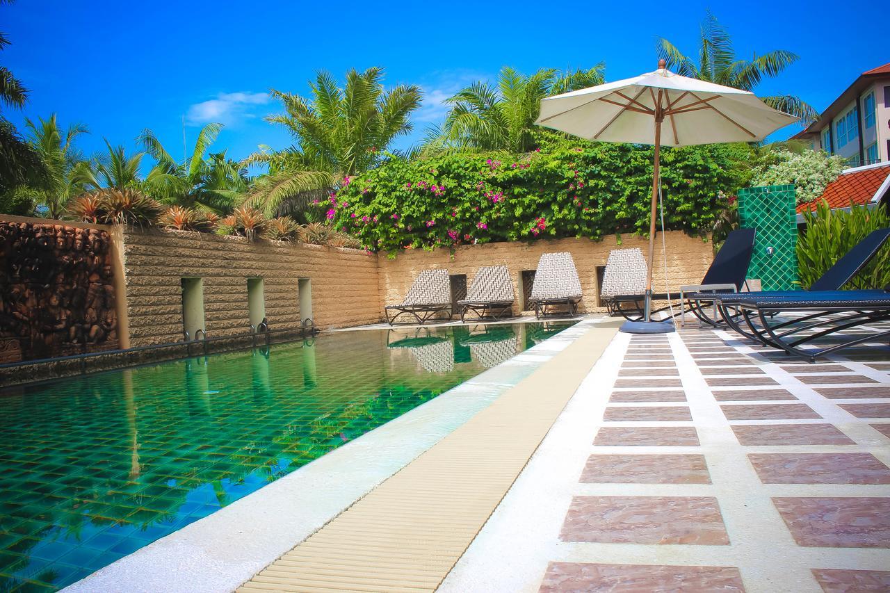 Royal Lee Resort And Spa Nai Yang Luaran gambar