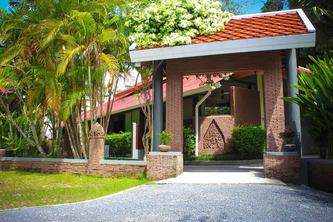 Royal Lee Resort And Spa Nai Yang Luaran gambar