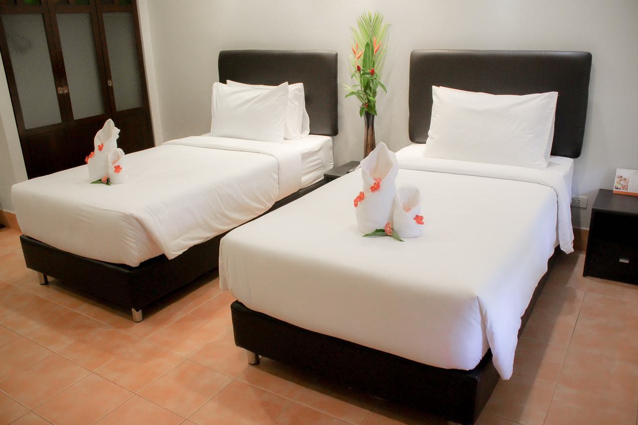 Royal Lee Resort And Spa Nai Yang Luaran gambar
